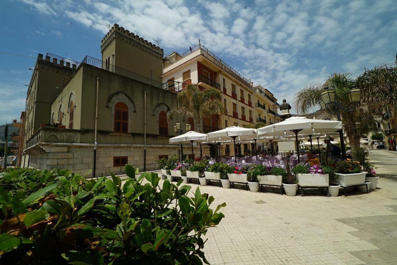Palazzo Durante 2* Letojanni